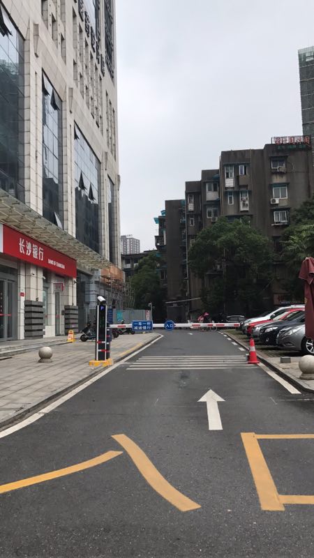 长沙裕华名苑车牌识别
