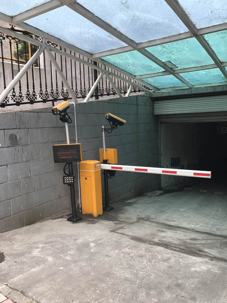 福锦大厦车牌自动识别系统