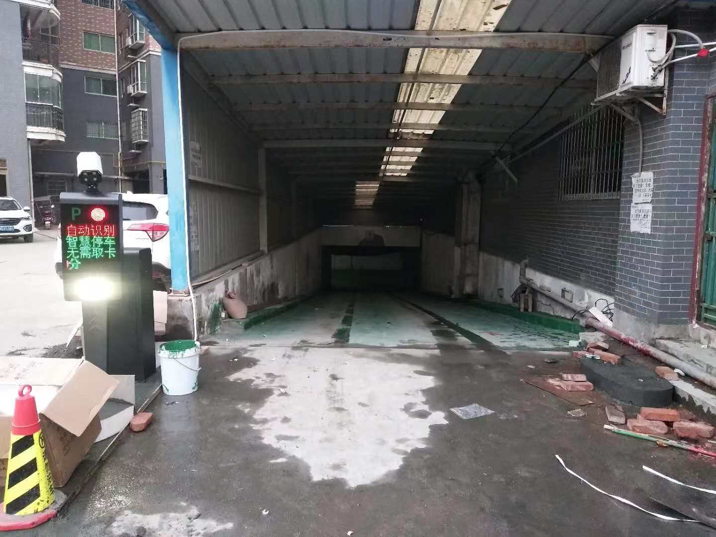 富骊花园地下车库停车场车牌识别系统